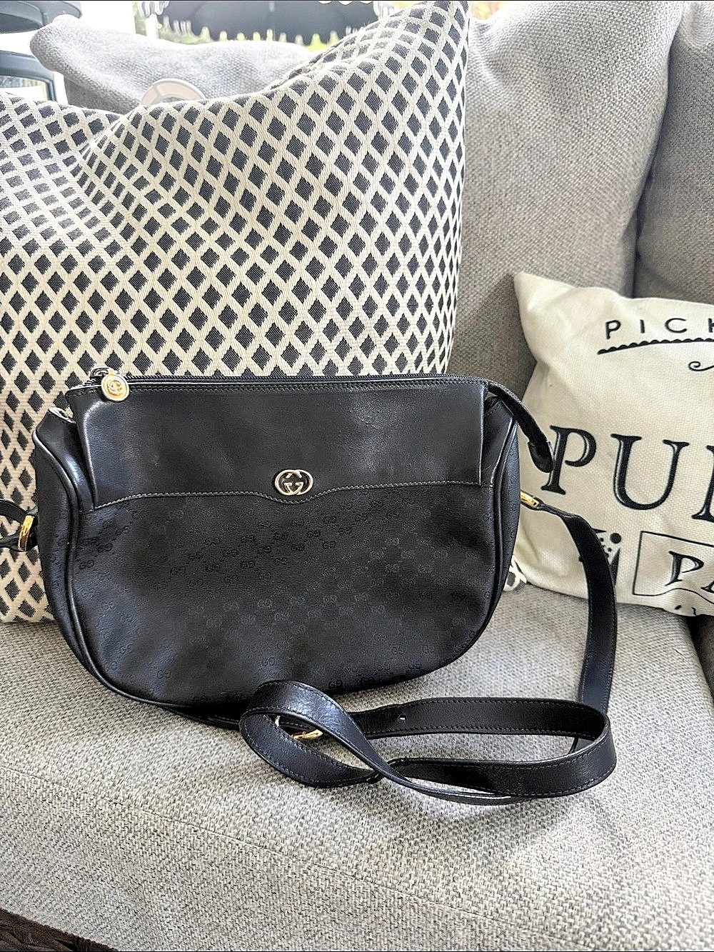 Gucci Vintage Leather Micro GG Monogram Shoulder/crossbody Bag Black